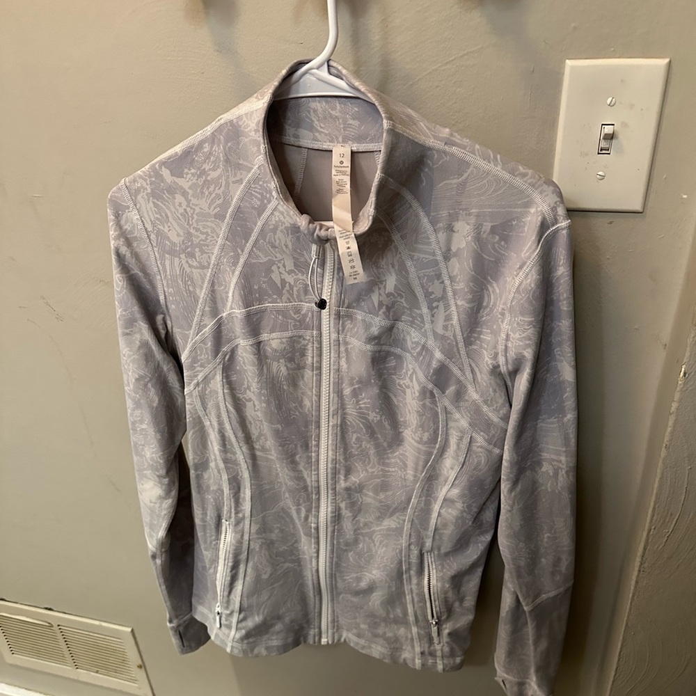 Lululemon define running jacket size 12